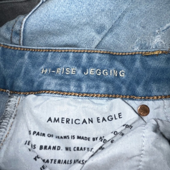 Patched Light wash American Eagle High-Rise Jeggings! - Picture 5 of 5